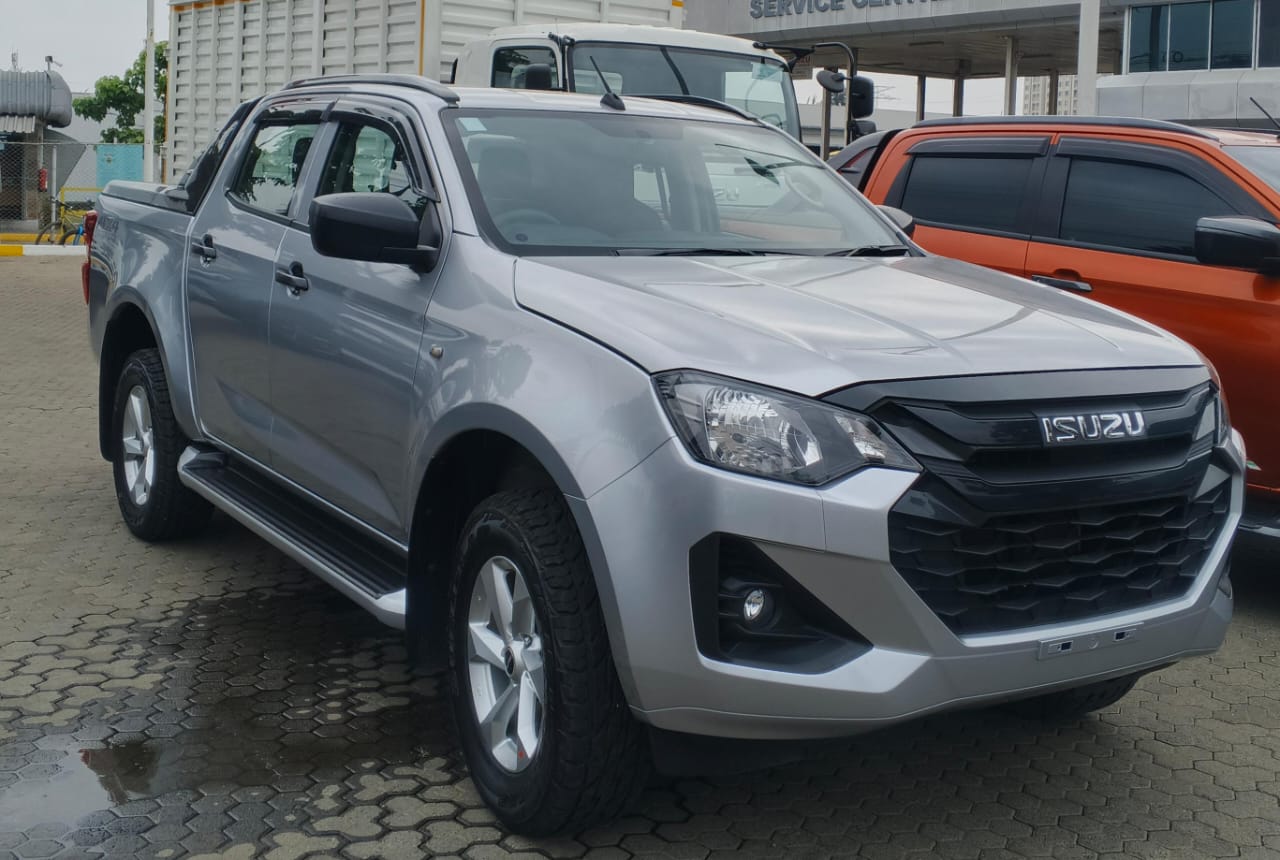 TFS 87 Double Cab 1900cc (Manual)